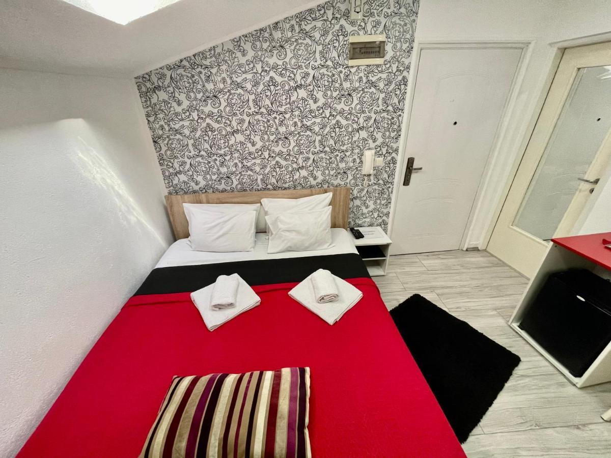Apartmani Aleksandra U Centru Grada 크라구예바츠 외부 사진