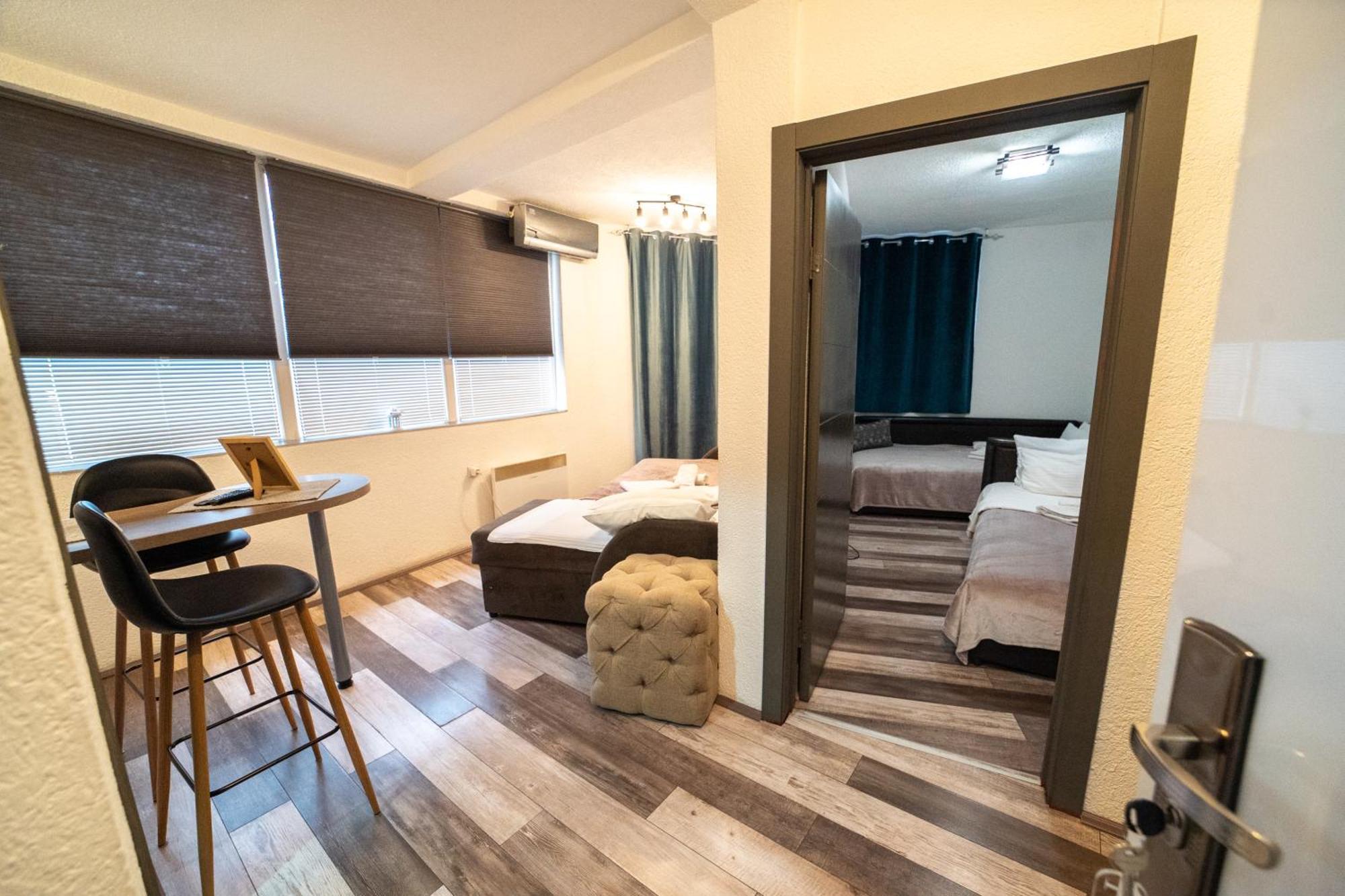 Apartmani Aleksandra U Centru Grada 크라구예바츠 외부 사진